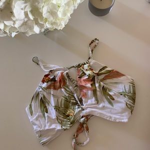 SOLARIS STYLE CUT OUT HAWAIIAN CROP TOP